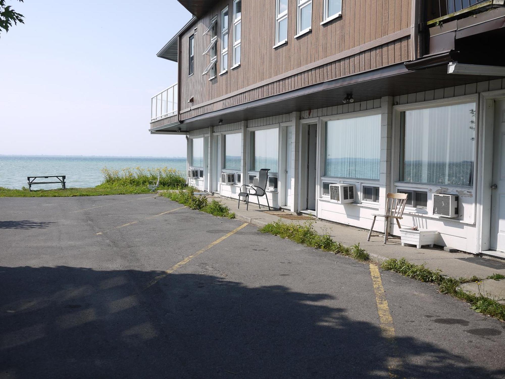 Motel Rive Du Lac Saint-Zotique Eksteriør billede